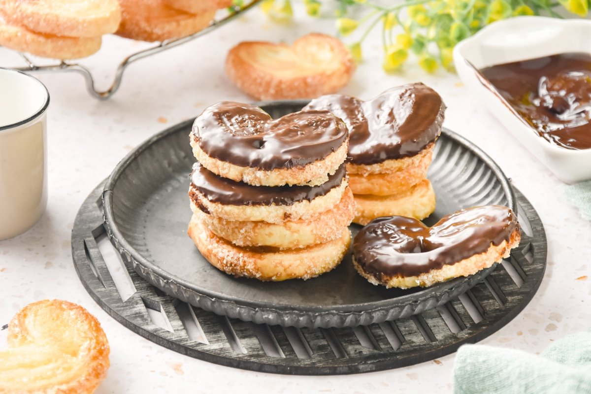 Chocolate Palmiers Recipe: Easy Spanish Puff Pastry Treat