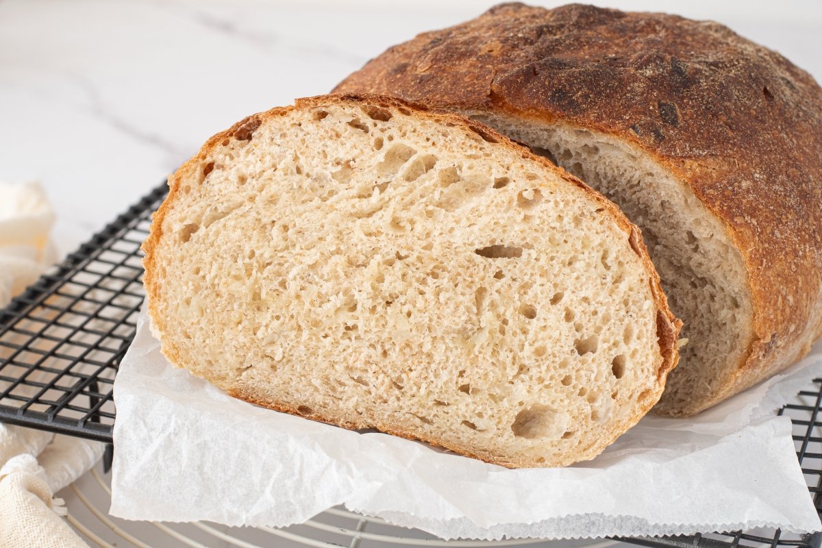 Onion Bread Recipe: Soft Homemade Loaf with Sweet Onions