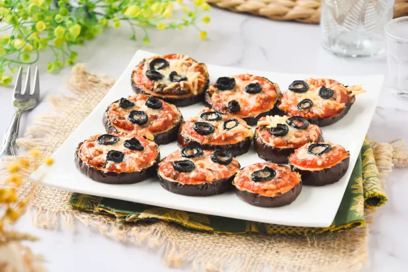 Eggplant Pizza: Low-Carb Cheesy Veggie Pizza Recipe - grandgoldman.com