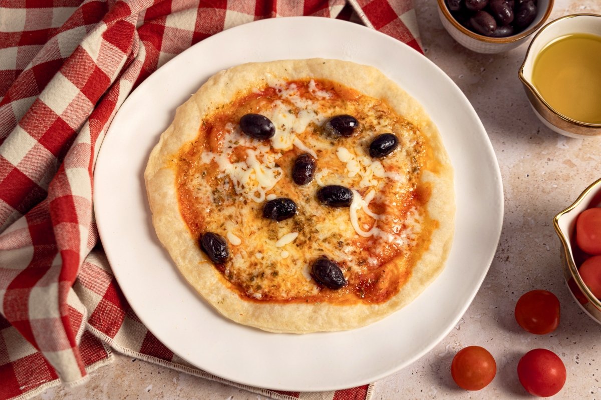 Microwave Pizza Recipe: Fast Italian Classic at Home
