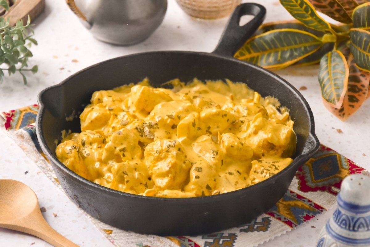 Coconut Curry Chicken Recipe: Quick Indian-Style Dinner