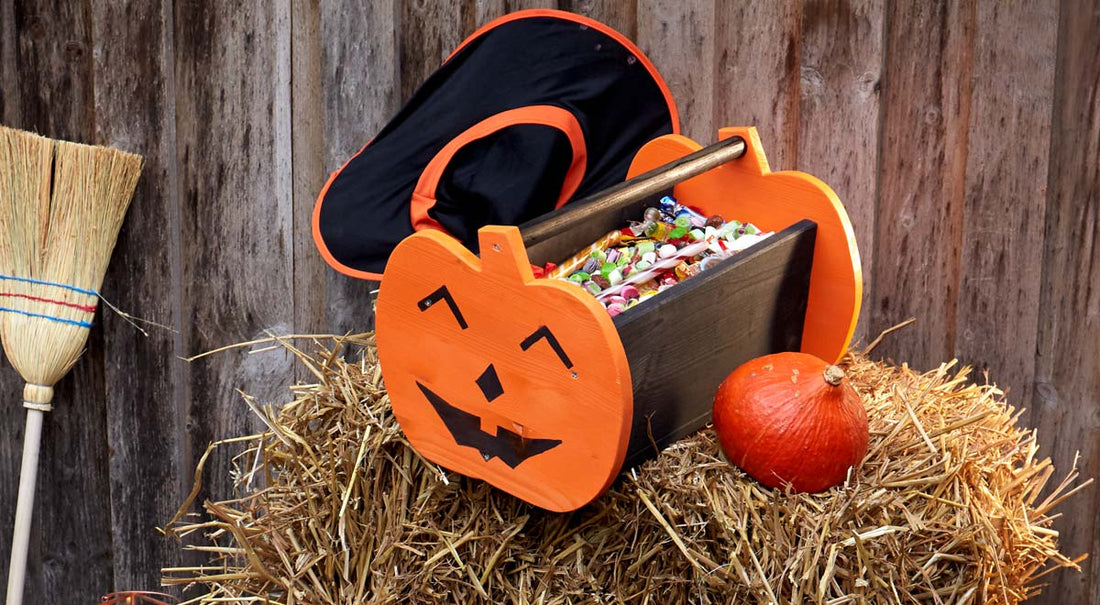 DIY Pumpkin Candy Basket for Halloween