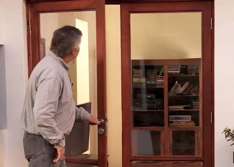 How to restore a wooden window - grandgoldman.com