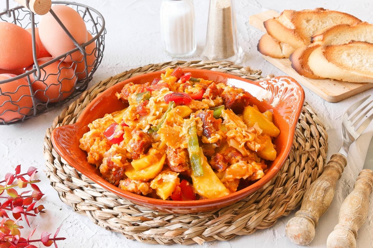 Revuelto Campero Recipe: Hearty Spanish Eggs and Chorizo