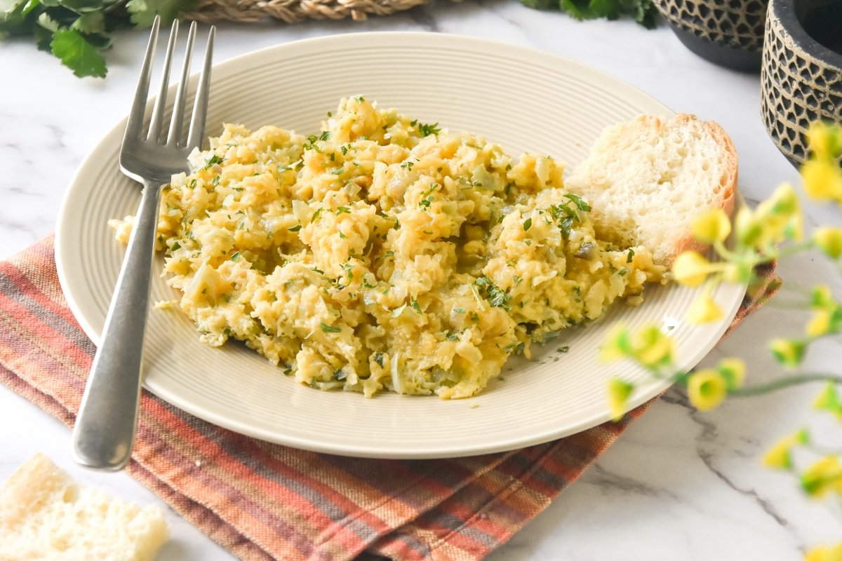 Revuelto de Bacalao: Spanish Salt Cod Scramble Classic Dish — 63