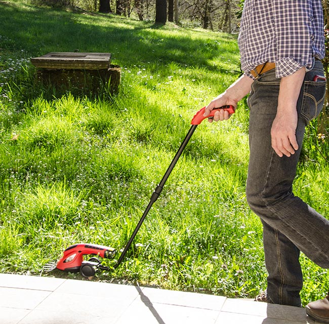 Valex RSA108 Hedge and Border Trimmer Review: A Versatile Garden Tool