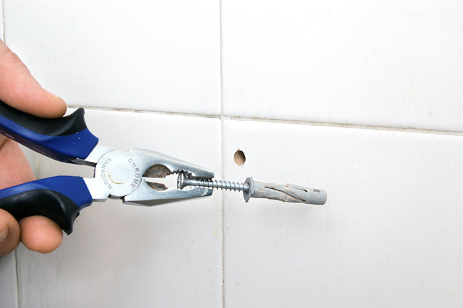 How to Remove a Wall Plug | DIY Tips & Solutions