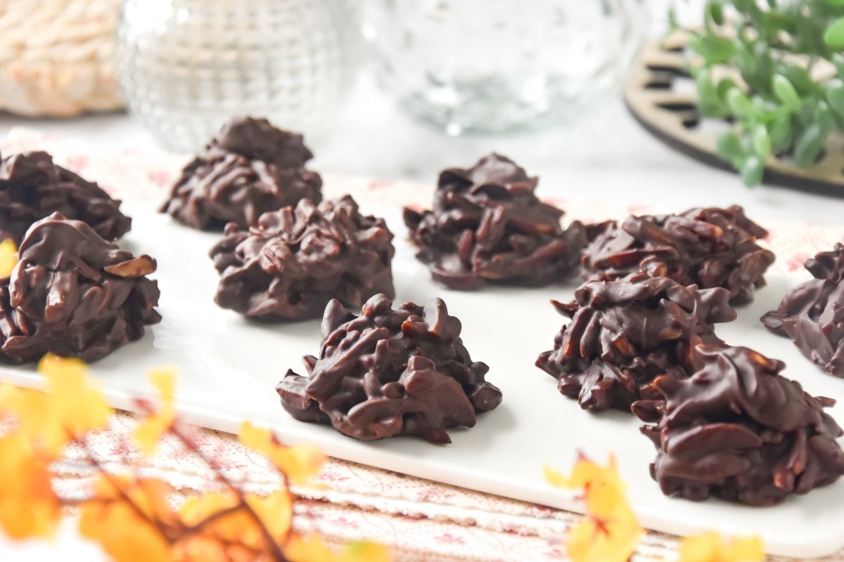 Chocolate Rocks: Easy Almond Chocolate Bites with Sea Salt