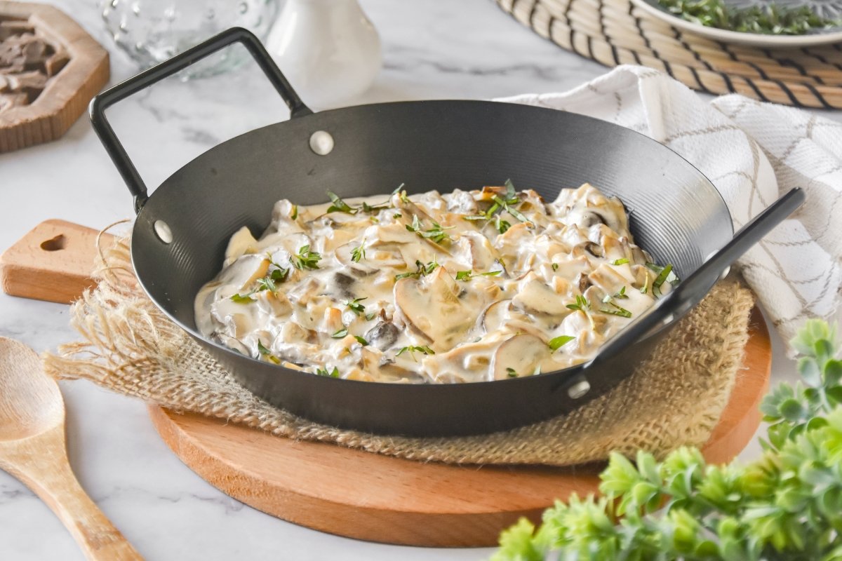 Mushroom Sauce Recipe: Creamy Spanish Style Classic