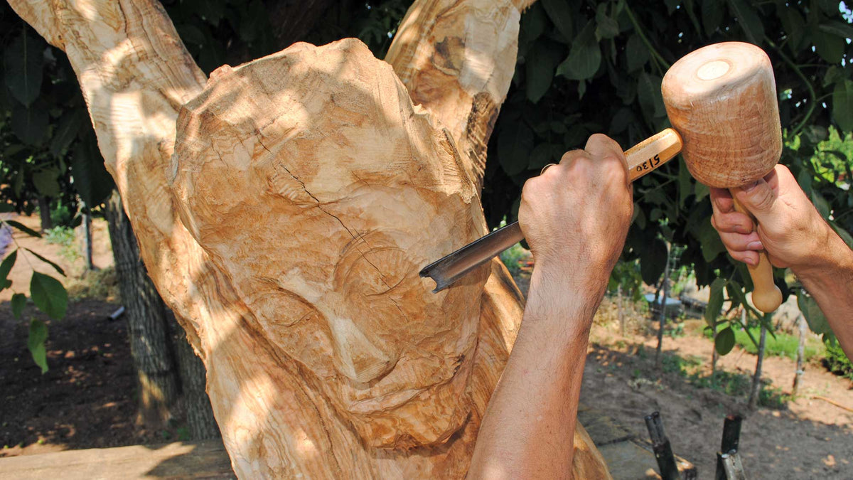 Full-Round Sculpture: Technique Explained and Illustrated