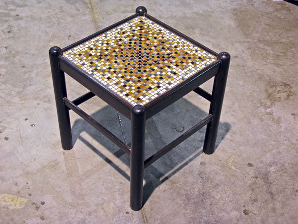 Turn a Chair into a Stool: Upcycling DIY Guide