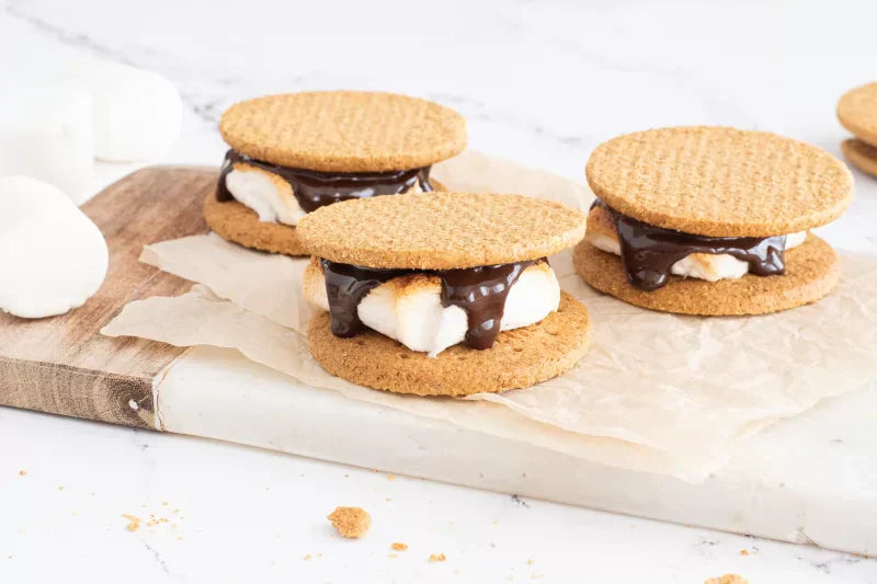 S’mores Sandwich Dessert: Gooey Campfire Treat Recipe - grandgoldman.com