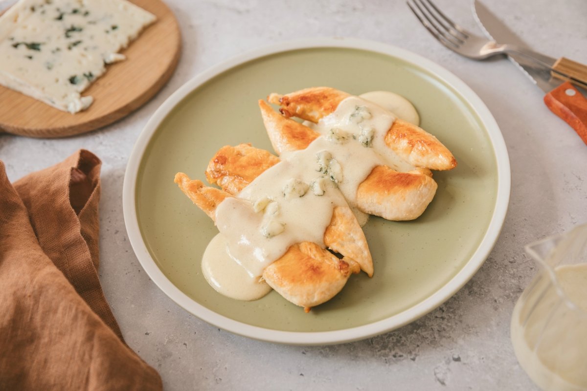 Chicken Tenderloins in Roquefort Sauce Recipe: Creamy Classic