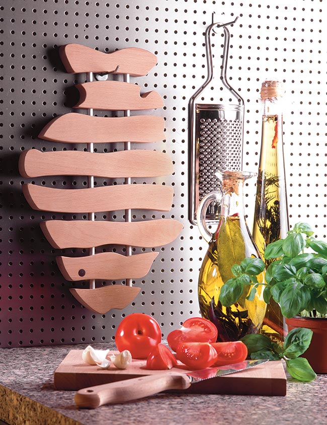 DIY Sole-Shaped Trivet: A Handmade Kitchen Essential