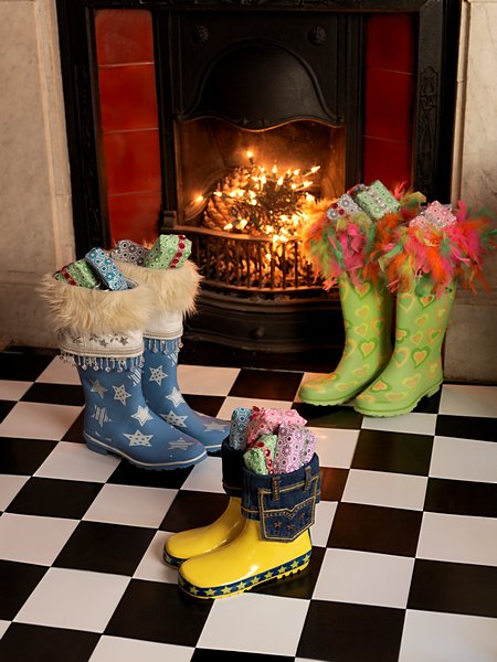 DIY Epiphany Stockings with Rubber Boots: A Fun Upcycle Project