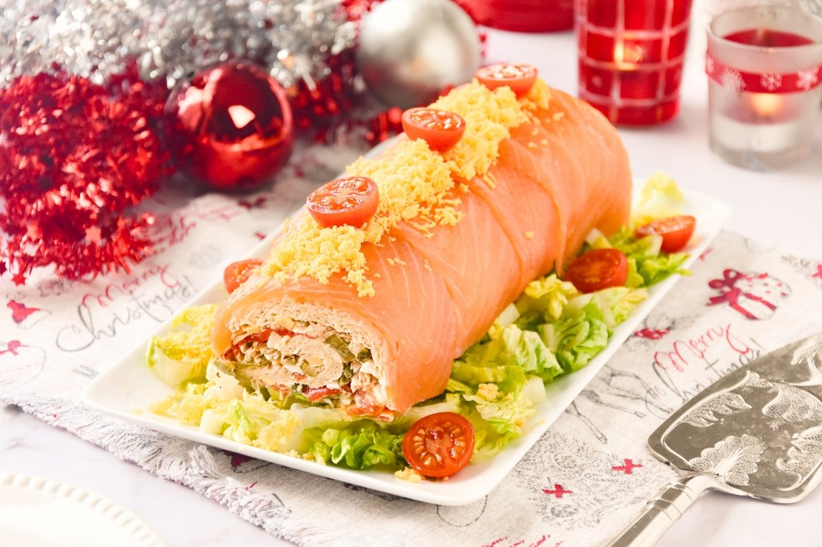 Tronco Salado: Easy Spanish Christmas Appetizer with Cream Cheese
67