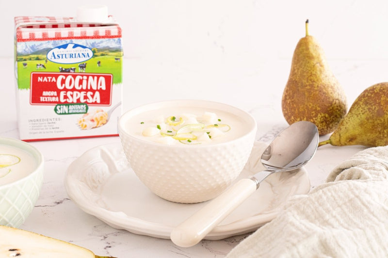 Pear Vichyssoise Recipe: Silky French Chilled Soup Classic