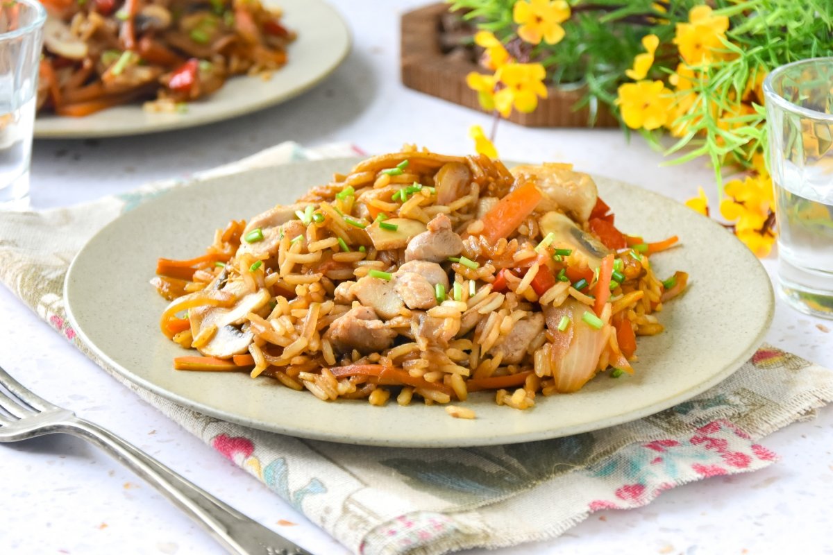 Wok Rice with Vegetables and Chicken Recipe: Easy Dinner
