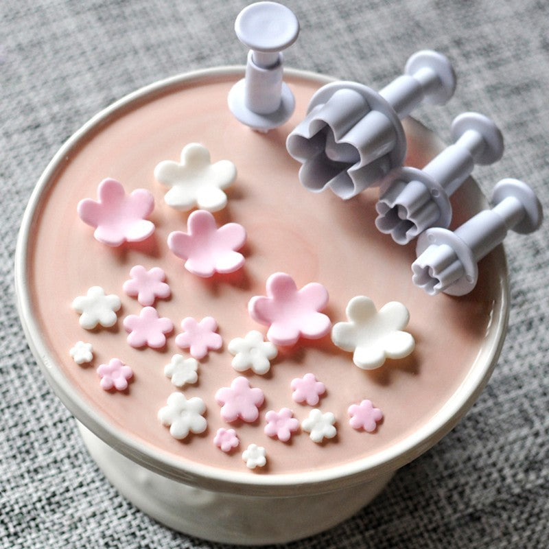 4pcs Emporte-pièce à Poussoir Fleur de Prunier Outil DIY pour Décoration de Gâteau en Sucre et Fondant