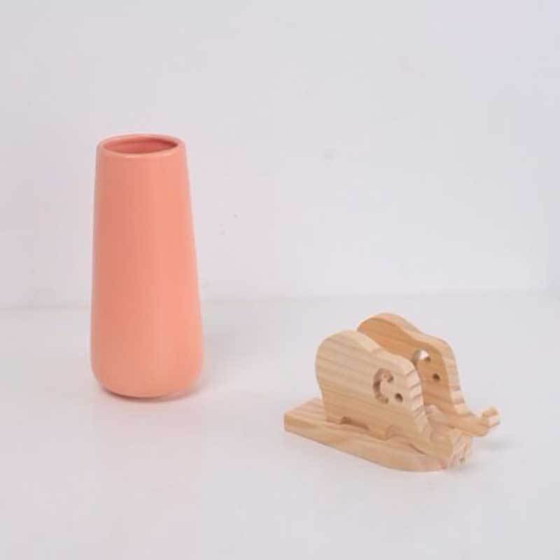 Notebook shelf bracket