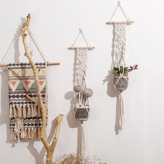 Wall hanging braided rope hanging basket