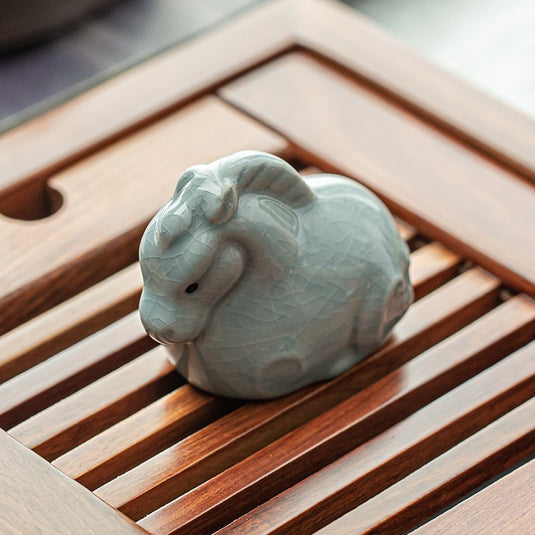Ceramic Ornament Sliced Tea Pet Household Kung Fu