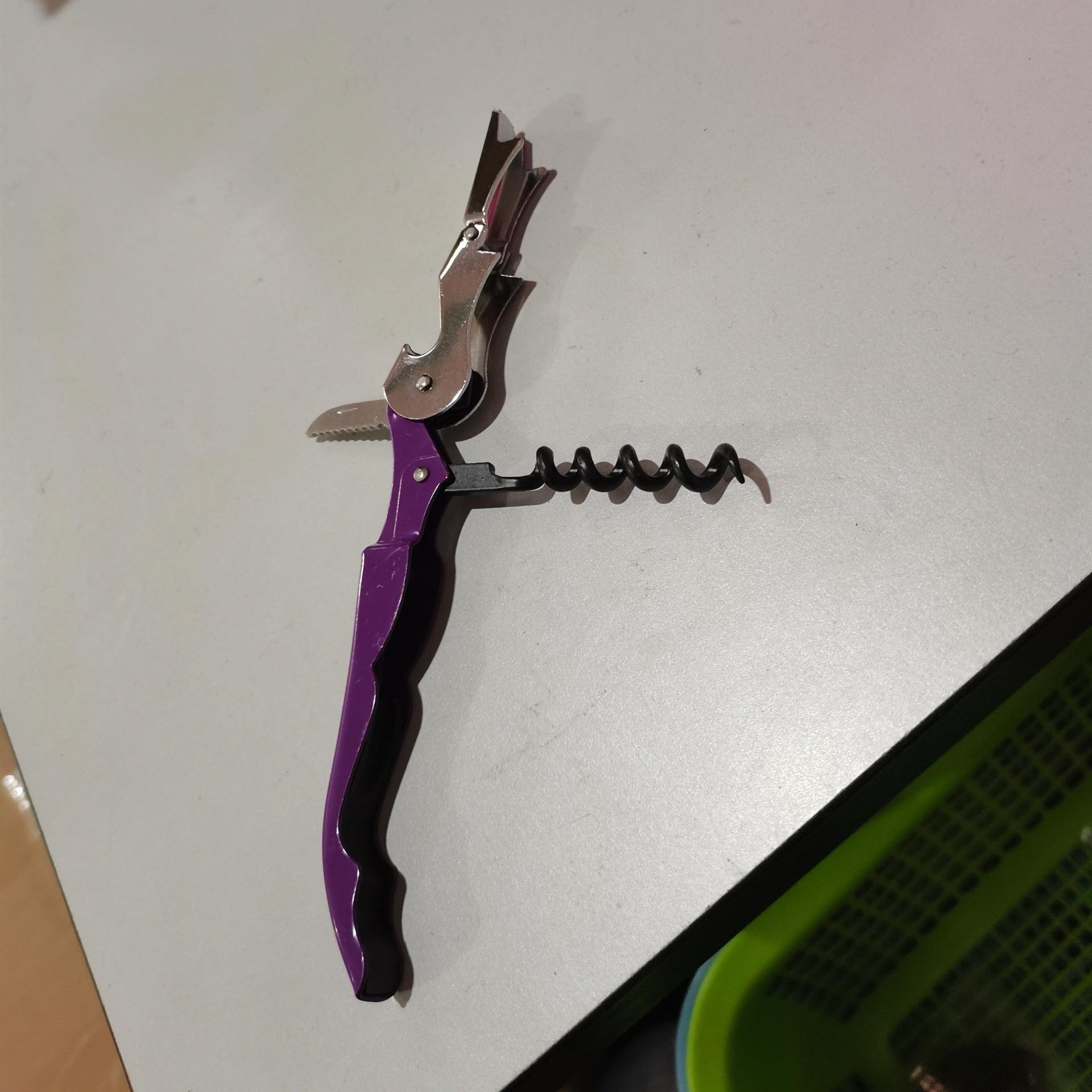 Multifunktionel vinpropåbner