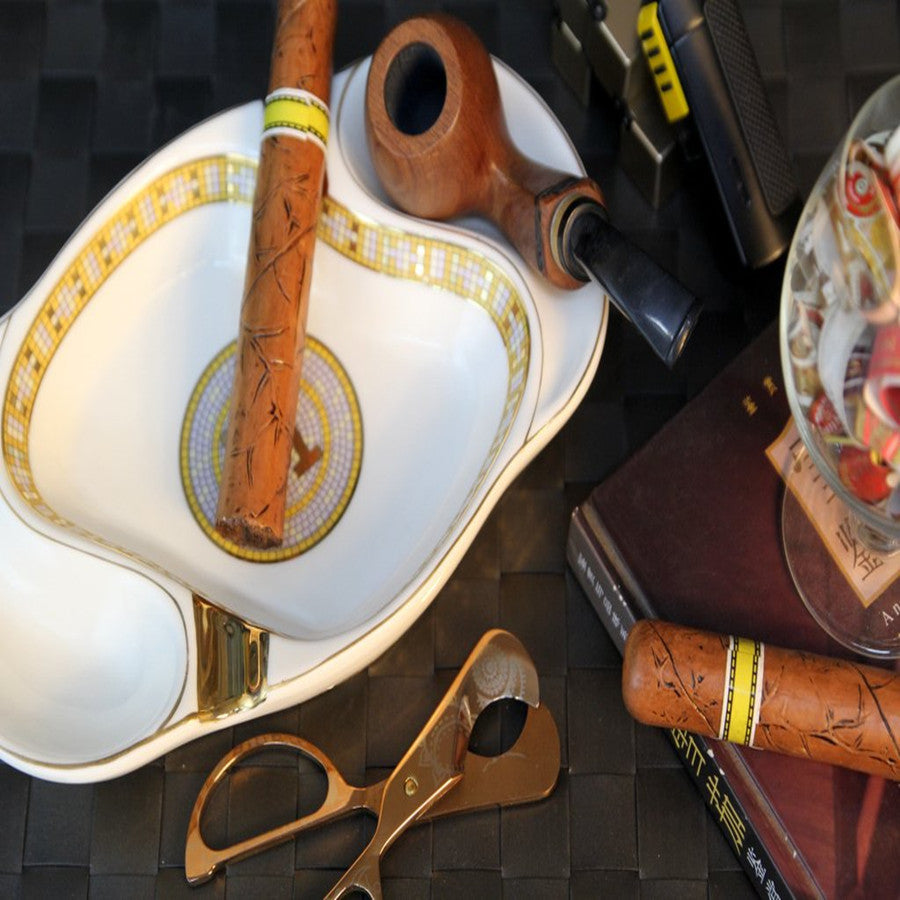 Bone China H pipe ashtray