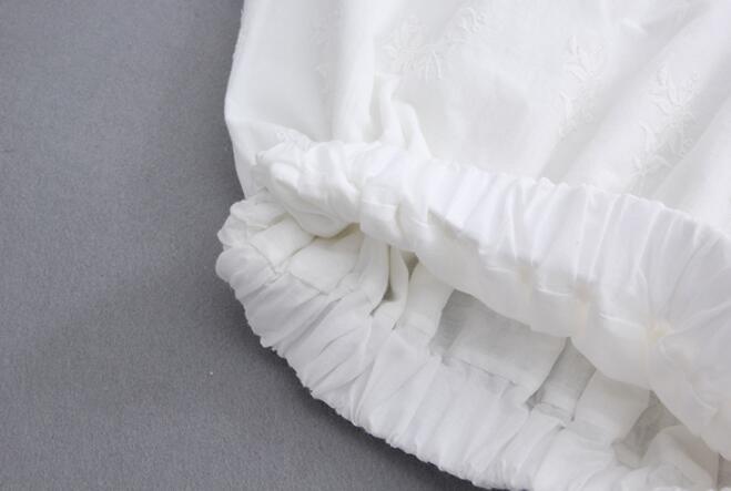 Hul blonder nederdel