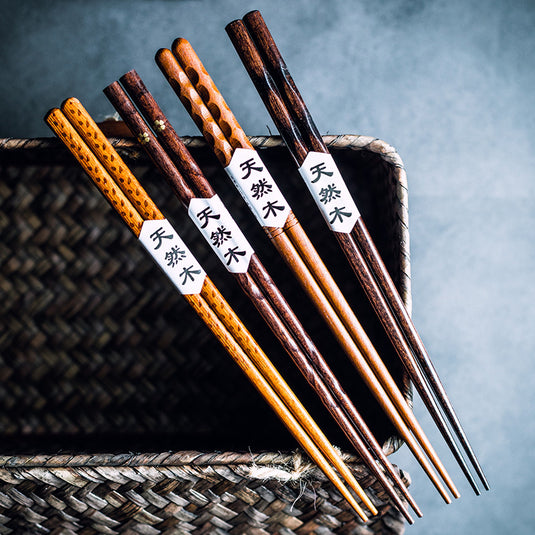Japanese Style Wooden Pointed Chopsticks Creative Set