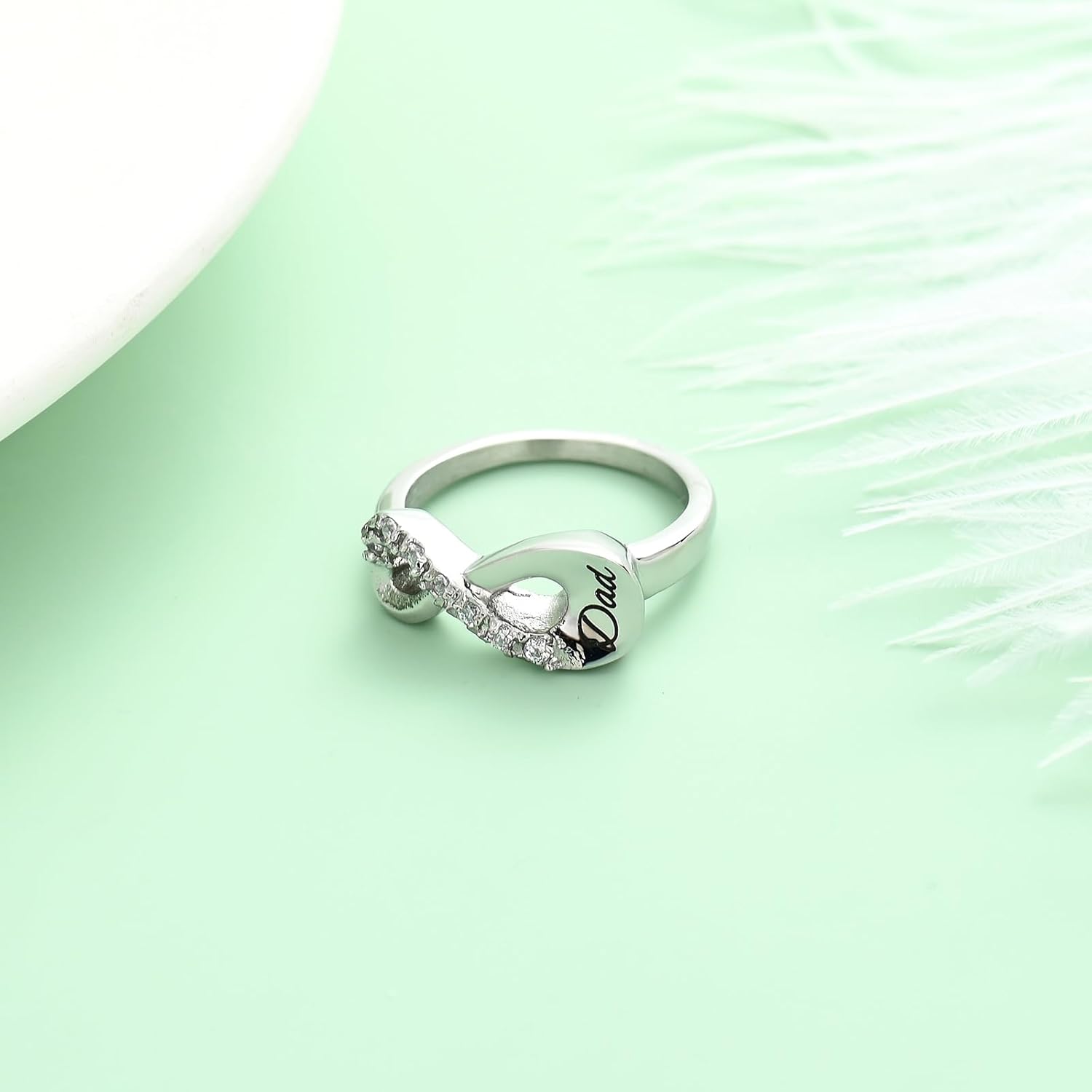 Yinplsmemory Cremation Jewelry Infinity Love Cremation Ring for Ashes Stainless Steel Hold Loved Ones Ash Keepsake Finger Ring Urn Locket Memorial Jewelry for Women