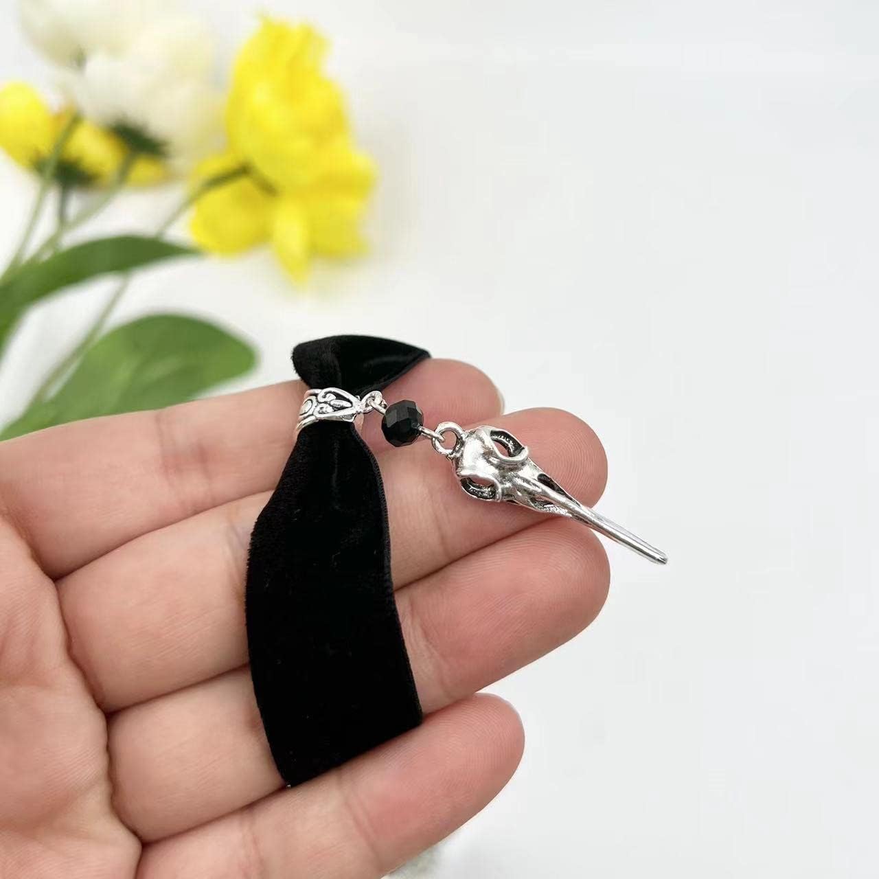 Gothic Black Velvet Choker Necklace for Women,Cameo Choker Collar Necklace Vintage Goth Jewelry