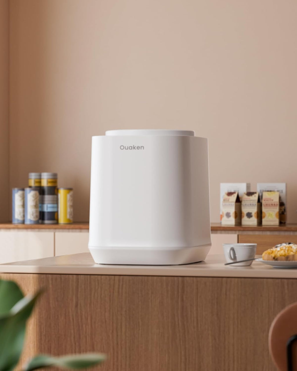 Electric Composter for Kitchen, 4L Smart Countertop Compost Bin, Odorless | Low Noise | Auto-Cleaning | Turn Food Waste into Fertilizer Within 3 Hrs