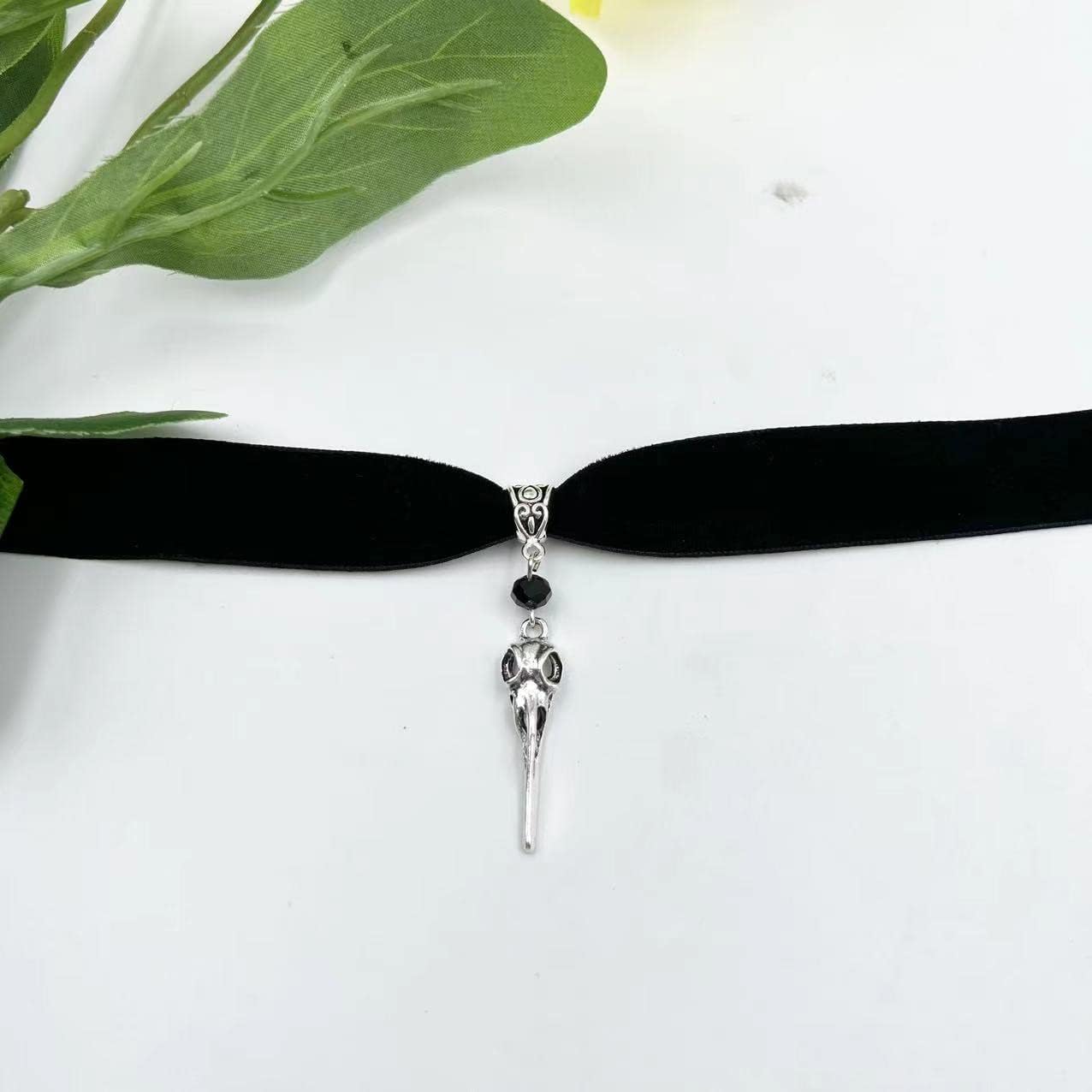 Gothic Black Velvet Choker Necklace for Women,Cameo Choker Collar Necklace Vintage Goth Jewelry