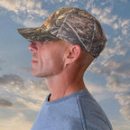 Realtree Edge Blaze Logo Camo Mesh Trucker Cap Hat Snapback svedtransporterende bånd Lav-mellem profil Struktureret forbuet skygge Camouflage kasket