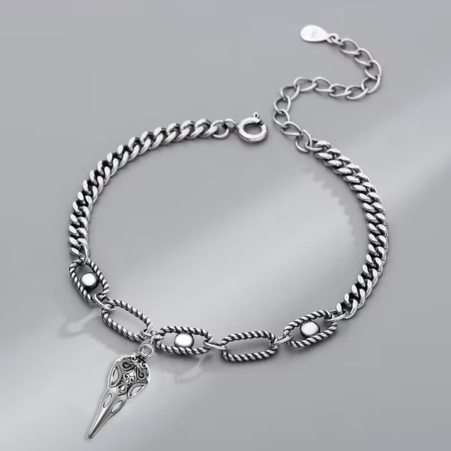 50Pcs Alloy Raven Skull Charms Bird Head Skeleton Charms Crow Beak Bird Skull Charm Eagle Skull Pendant Charm For Halloween Witch Pagan Necklace Earring Jewelry Making Crafting