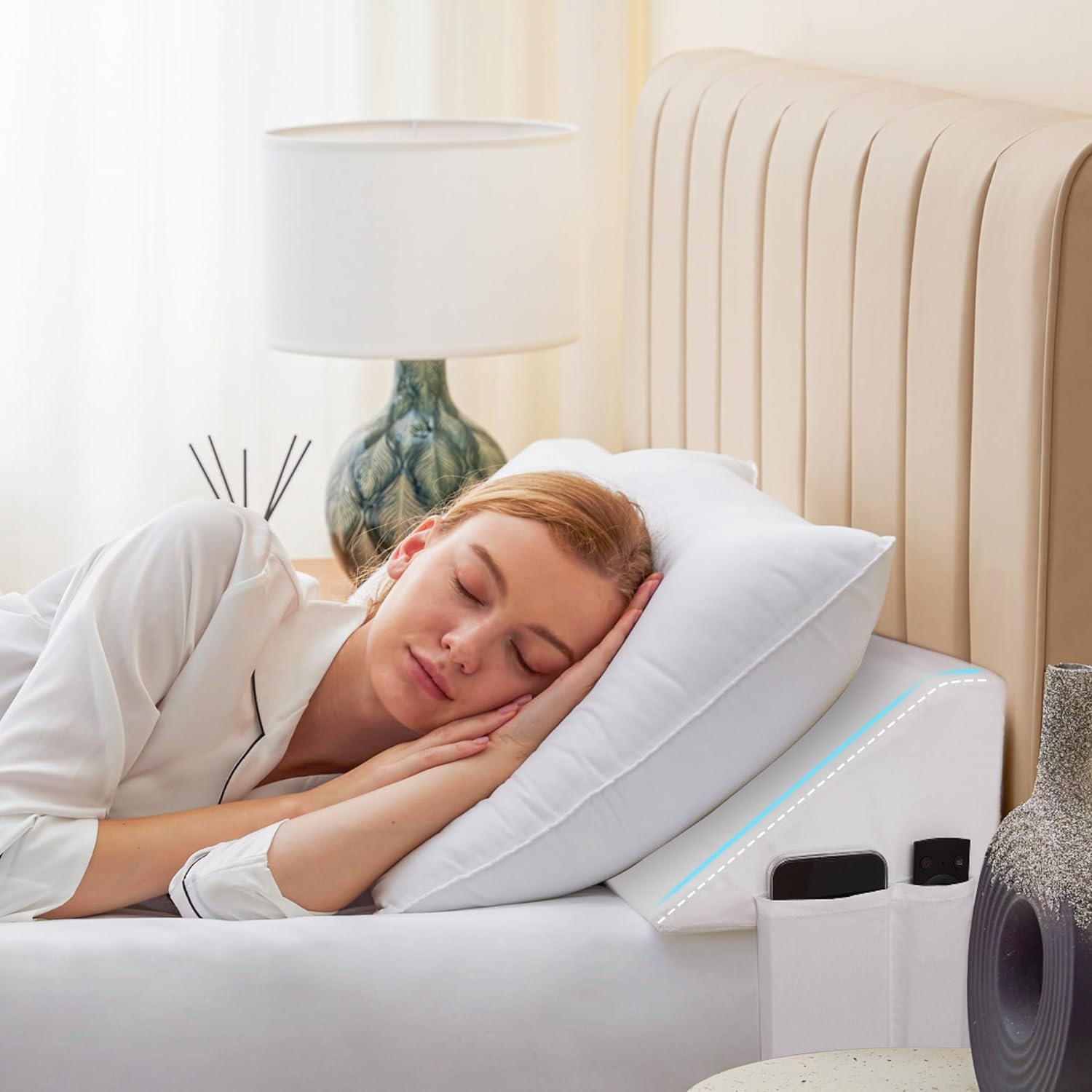 Bedluxe King Wigkussen Hoofdeinde, Bed Wigkussen voor Hoofdeinde, Schuim Hoofdeinde Kussen, Bed Kloofvuller King - Vul de Kloof (0-7") Tussen Hoofdeinde en Matras (Wit, 76"x10"x6")