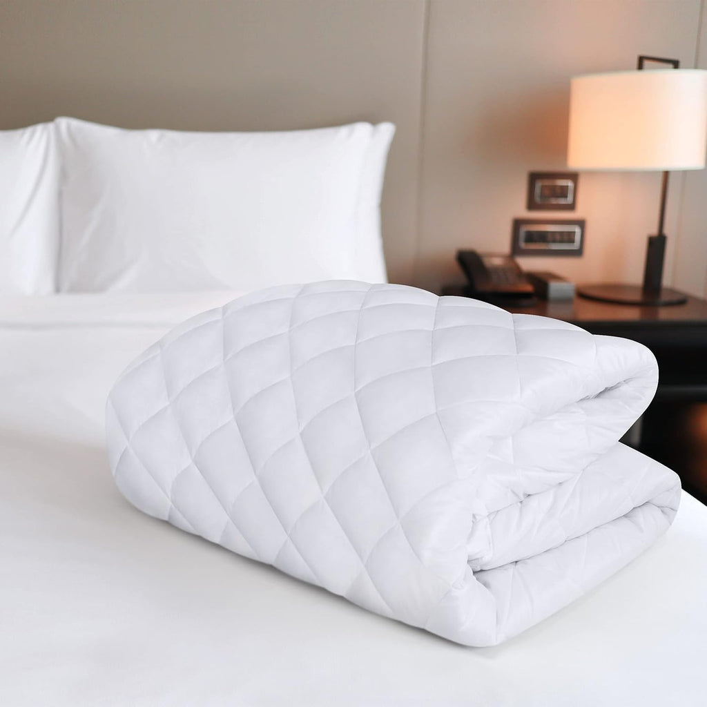 Utopia Bedding Quilted Fitted Mattress Pad, Queen Size, Elastic Fitted Mattress Topper Protector and Cover with Deep Pocket Stretches up to 16 Inches, Machine Washable (White)