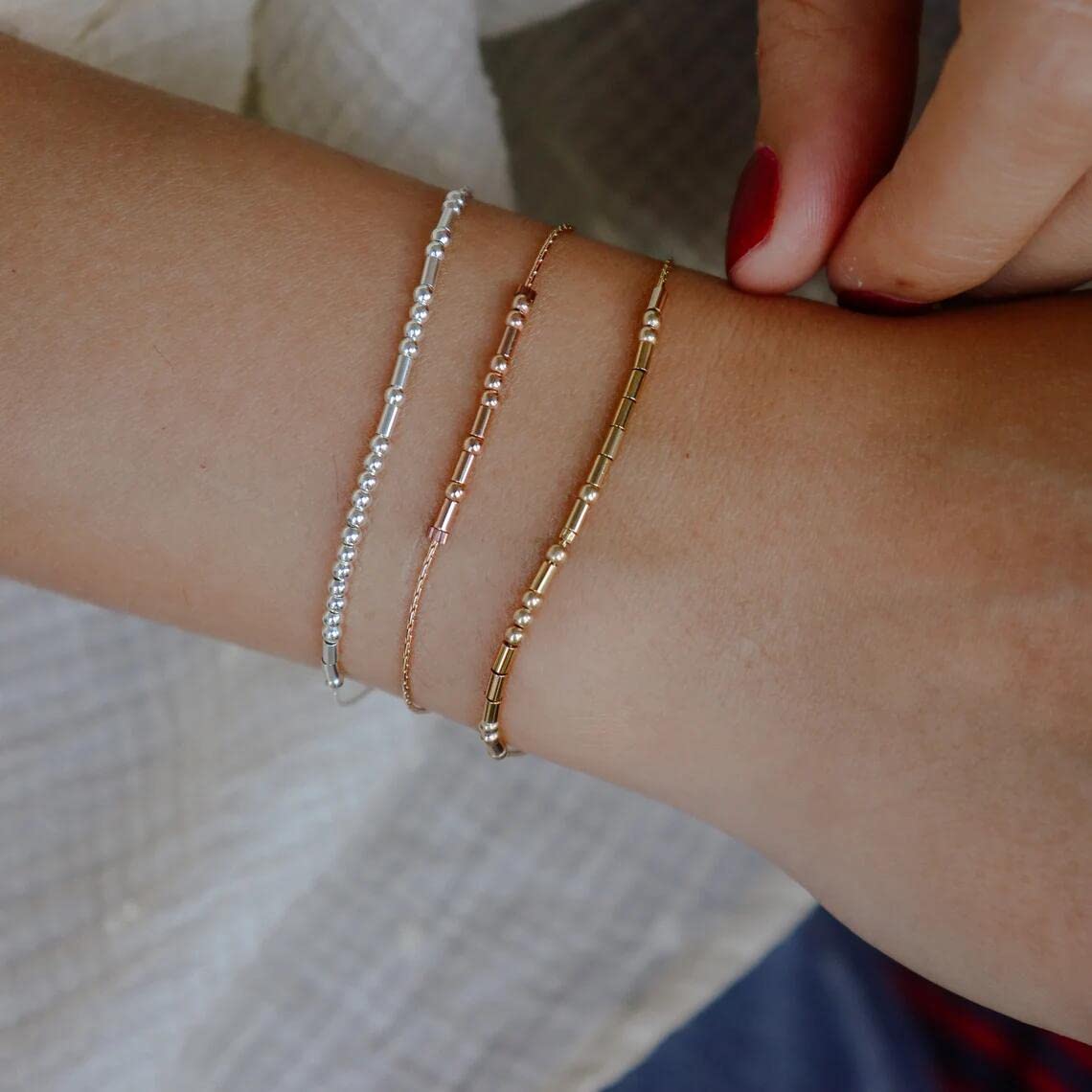 JoycuFF Cadeaux Inspirants pour Femmes Fortes et Intrépides Bracelets en Code Morse pour Meilleures Amies Fille Sœur Bracelet Chaîne Fait Main Argent Bijoux de Message Secret d'Encouragement Motivant