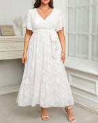 پیراهن سفید سایز بزرگ برای زنان با فرم بدن پر ۲۰۲۵ ماکسی پیچیده یقه هفت آستین پرچین گیپور گلدار تابستانی بلند با کمربند