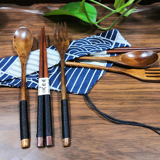 Bærbart sæt med ske og gaffel i japansk stil