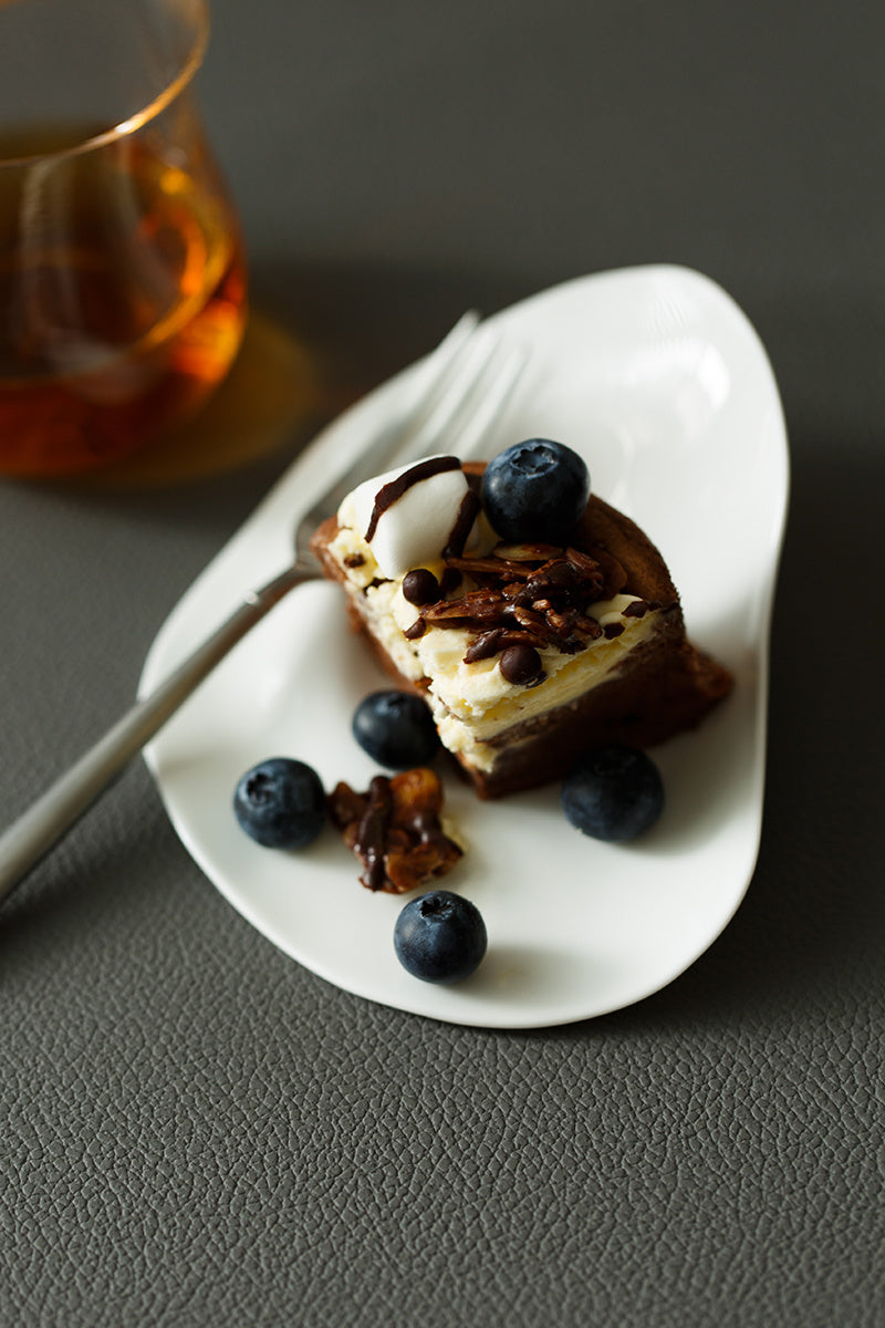 Creative Ultra-thin Bone China Irregular Sauce