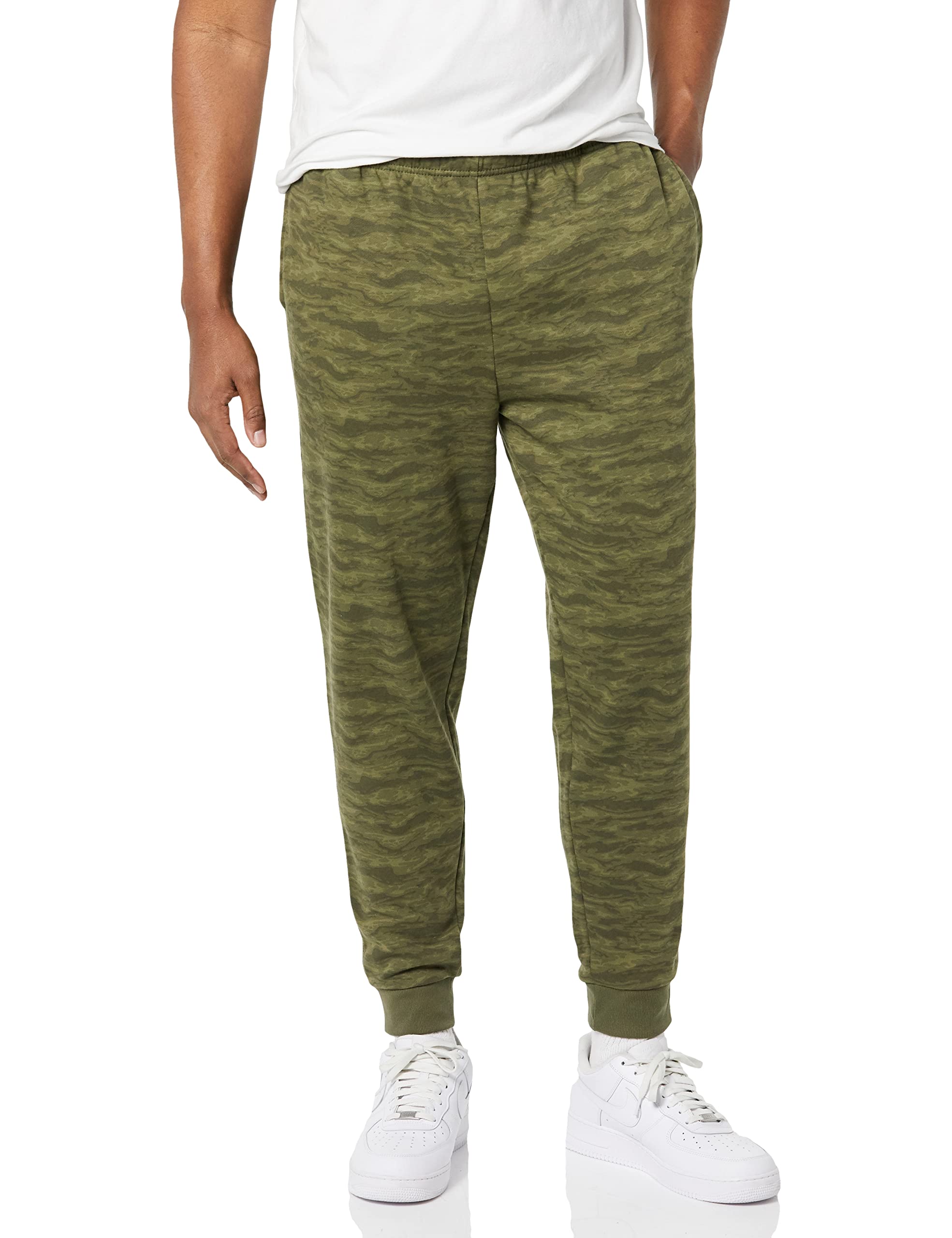 Amazon Essentials Men's Joggers Sweatpants, Fleece, Olive Camo, Large, Comfortable Fit