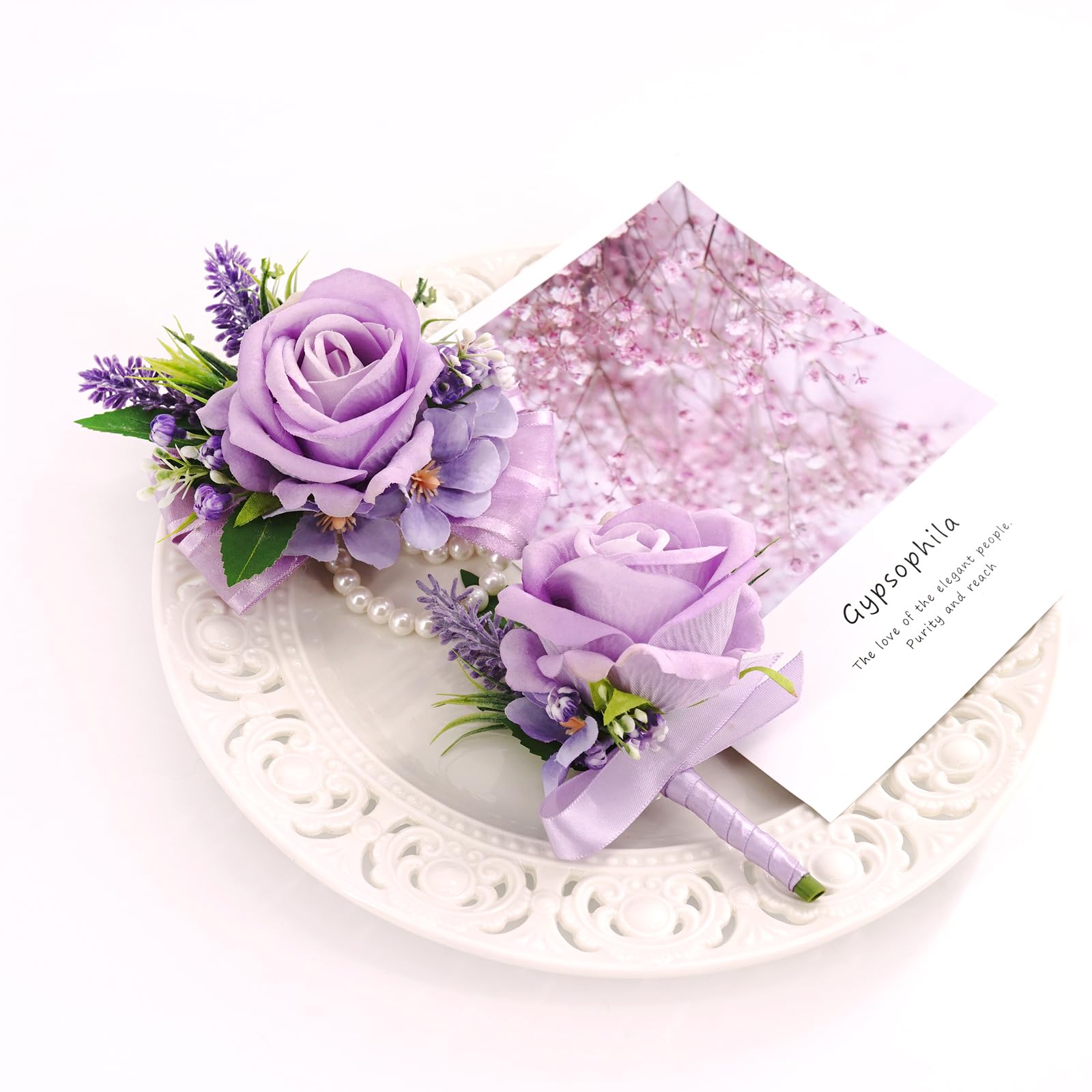 Floinla lilla corsage- og boutonnièresæt til bryllup og prom, kunstige blomster armbåndscorsager, hjemkomstcorsage armbånd, boutonnière til mænds bryllupsjakkesæt dekorationer