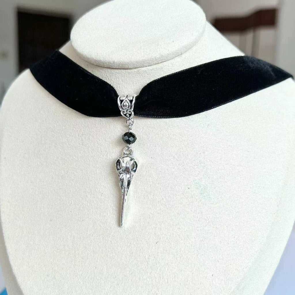 Gothic Black Velvet Choker Necklace for Women,Cameo Choker Collar Necklace Vintage Goth Jewelry