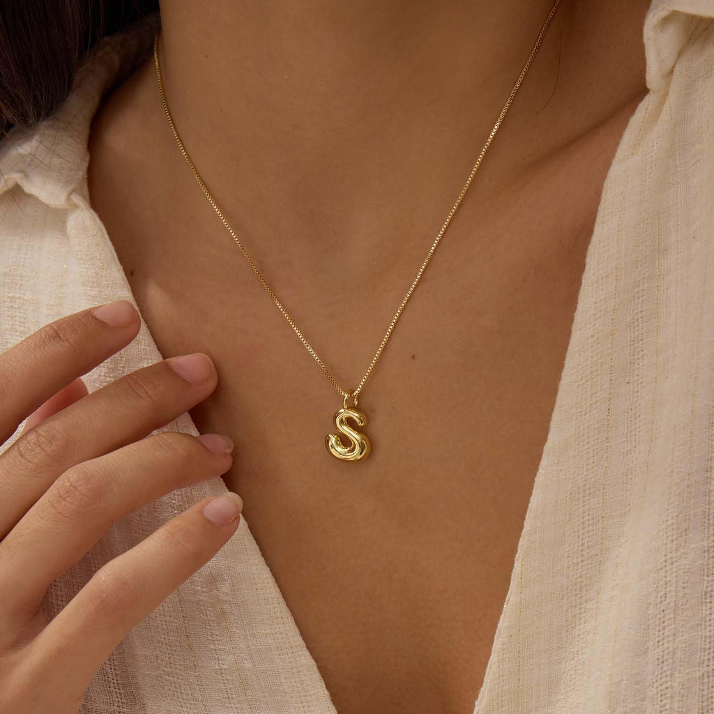 Thaivor Bubble Letter Necklace Gold Initial Necklaces for Women Trendy 14K Gold Plated Dainty Charm Pendant Name Necklace Personalized Gold Jewelry Gift for Women