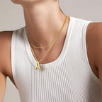 Rhinelife Buchstaben-Halskette mit Blasen-Initialanhänger für Frauen Niedliche Alphabet 14K vergoldetes Design Ballon Puffiger Name Personalisierter Schmuck für Teenager (A)