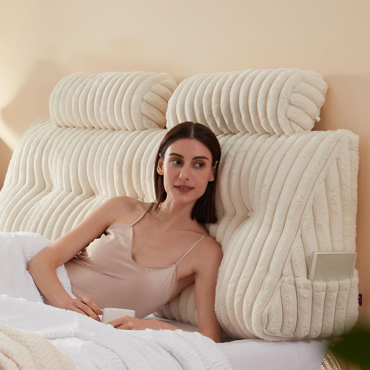 Rycwola hovedgærde pude i imiteret pels med 2 stk nakkepuder stor hovedgærde pude blød og støttende med aftageligt betræk (Beige, Queen)