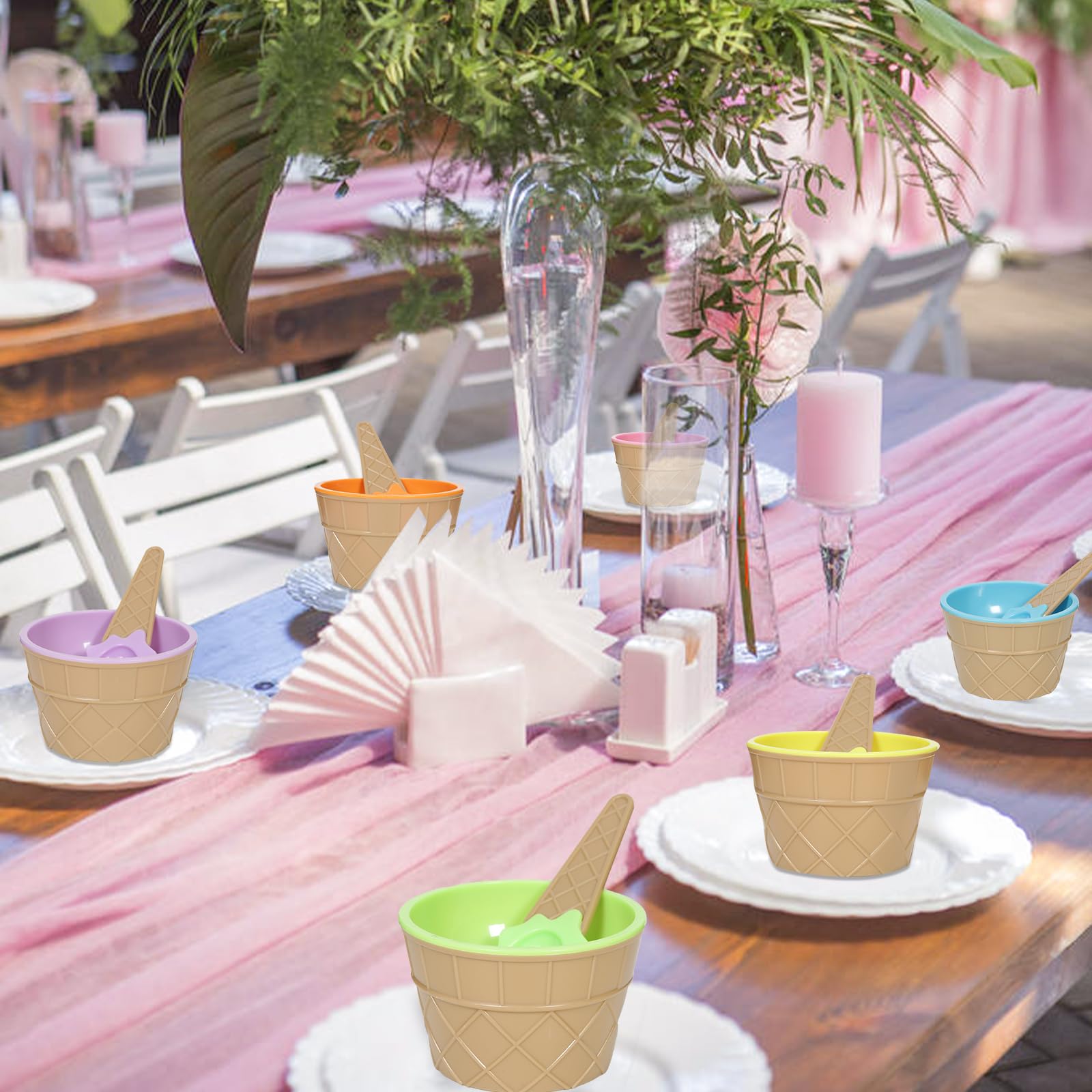 Hbaushun 26 zestaw plastikowych miseczek do lodów z łyżeczkami, wielokrotnego użytku plastikowe kubeczki do lodów, zestaw miseczek do lodów w kolorze cukierkowym z kreskówkami na przyjęcia letnie z mrożonym jogurtem i deserami