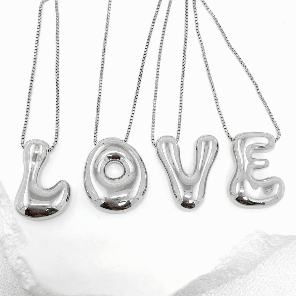 Blasenbuchstaben-Halskette Gold für Frauen, Ballon-Initial-Alphabet-Anhänger poliert 18k goldbeschichtet, aufgeblasenes Namens-Statement-Geschenk Schmuck (aufgeblasenes Silber K)